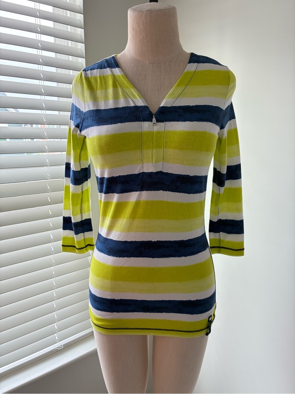 Lauren Ralph Lauren Women's Sporty Striped V-Neck Quarter Zip Top
